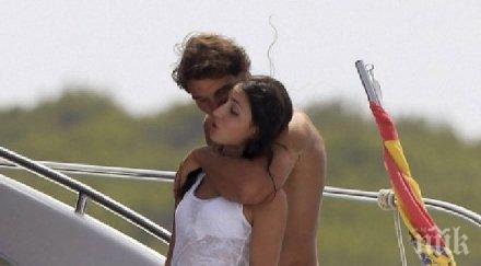 горещо рафа върти любов яхта снимки