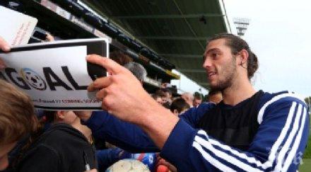 анди каръл извън игра месеца