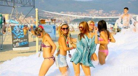 диджеи ибиза култов спектакъл слънчев бряг