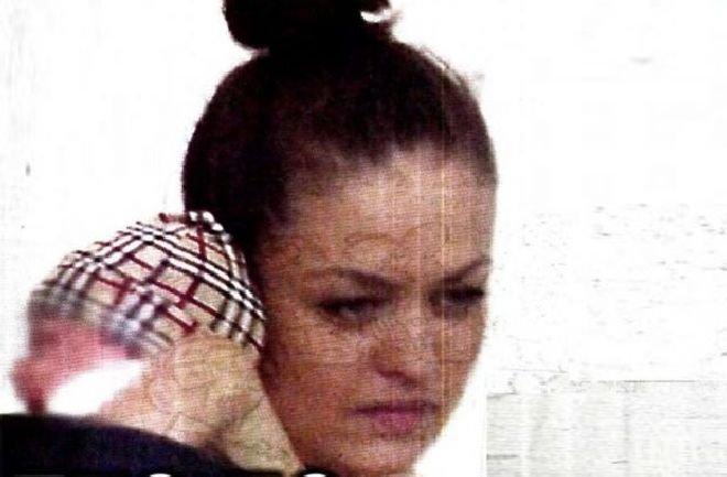 Хубавата Яна излезе на първото си парти след раждането. Вижте в чия компания беше (снимка)