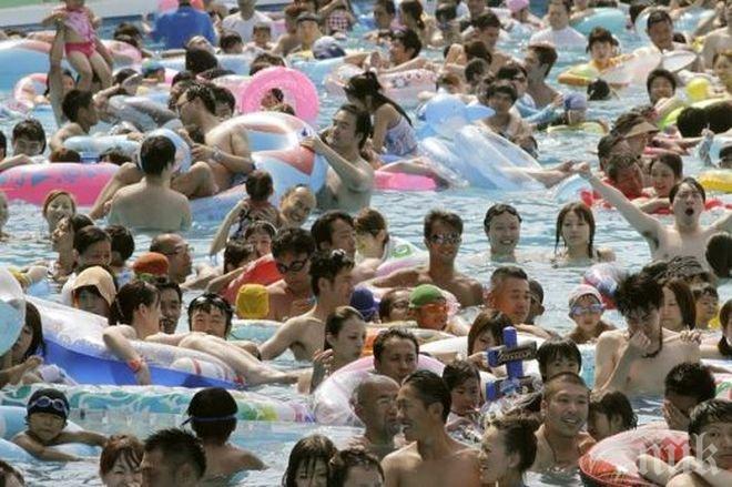 Трима души починаха, а 1200 са в болница заради жегите в Япония