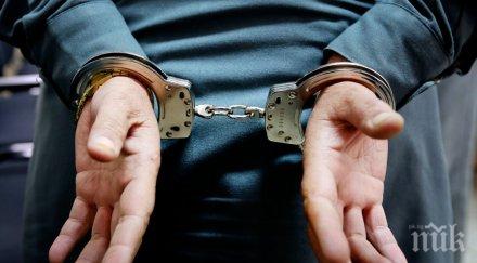 задържаха двама мъже изнудвали столичанин прехвърли имот