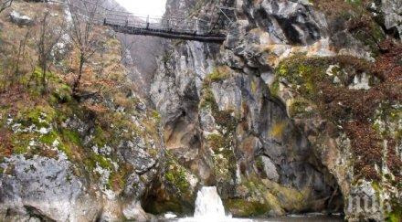 превърнаха трънското ждрело райско кътче снимки