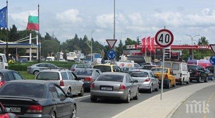 камион цирк пълен маймуни причинил катастрофата сарафово снимка