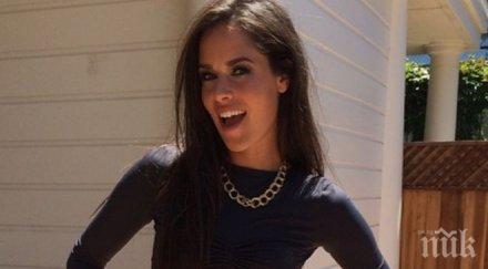 изпускане ана иванович цялата черно усмихва закачливо снимки