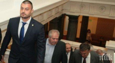 бареков изригна пик борисов извършил убийства искам предам оригиналните документи сотир цацаров