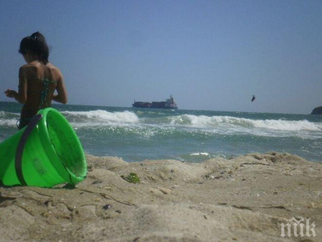 Фекална вода залива плажовете край Равда