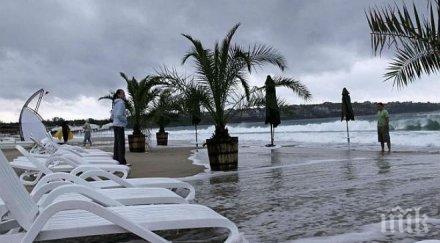 шокираща прогноза бан дъжд дави целия август