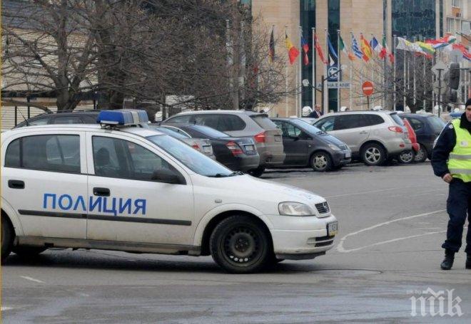 Автоапаши опитаха да задигнат трактор, полицията ги залови
