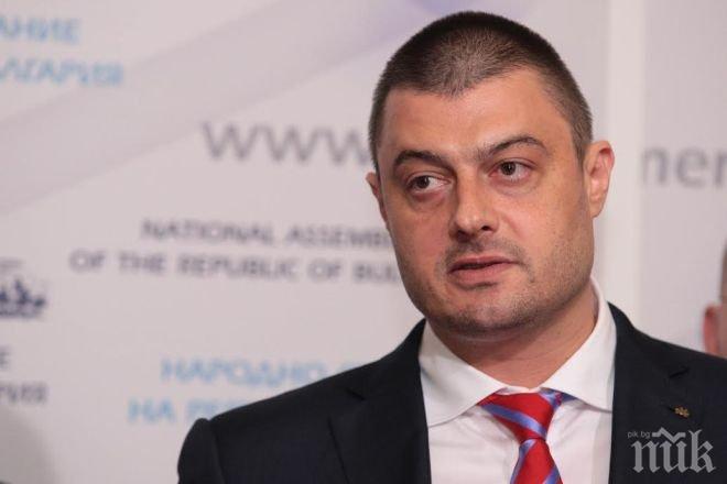 Бареков: ГЕРБ извършват държавен преврат с искането за извънредни пълномощия