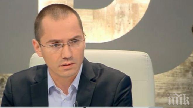 Джамбазки реши - остава евродепутат, въпреки излизането на ВМРО от коалицията с ББЦ