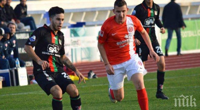 Тодор Неделев не игра за Майнц 05 при старта му в ЛЕ