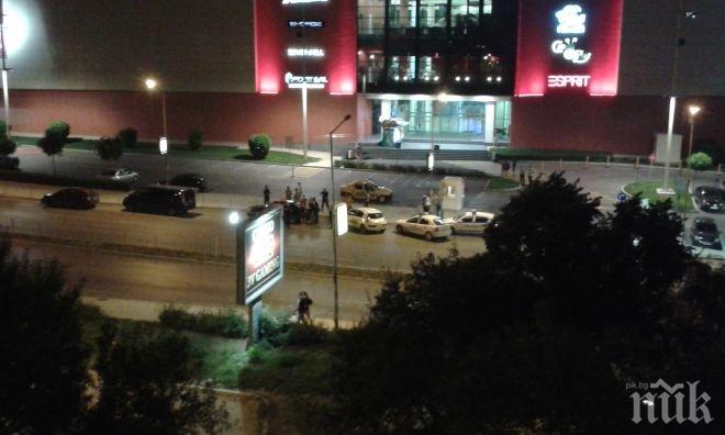 Арестуваха зрелищно четирима край МОЛ Варна