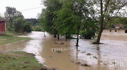 повече души блокирани селата дедево равнища