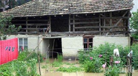 250 евакуирани бяла слатина