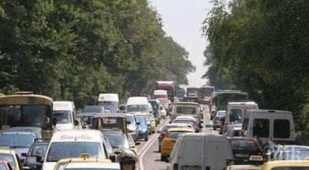 яки задръствания заради строежа метрото