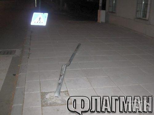 Ауди за малко не връхлетя хора на автобусна спирка, шофьорът заспал