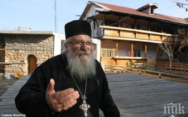 И Отец Иван е в Мизия – предлага подслон на пострадалите
