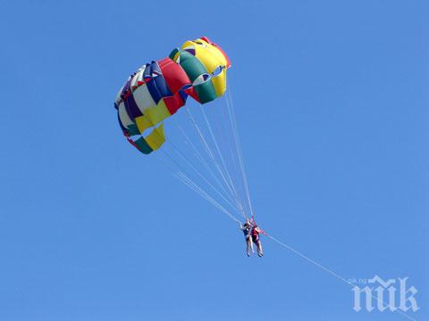 90-годишна американка скочи с парашут