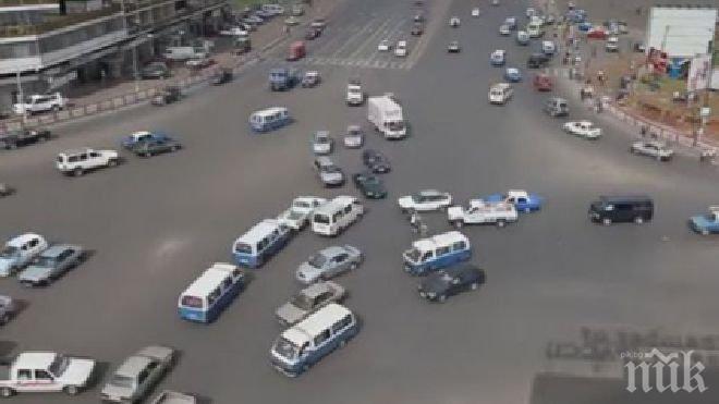Изумително! В Етиопия могат без светофари! Вижте шокиращите кадри (видео)