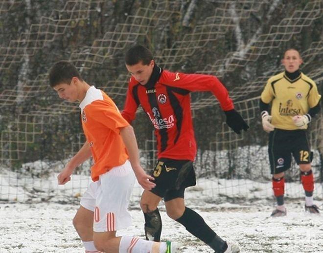 Вижте кой е задържаният футболист за черно тото