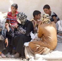 Сирийски бежанци продават дъщерите си на богати араби