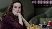 Стефанова с второ реми срещу Ушенина