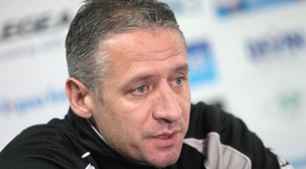 мартин кушев нападна футболистите