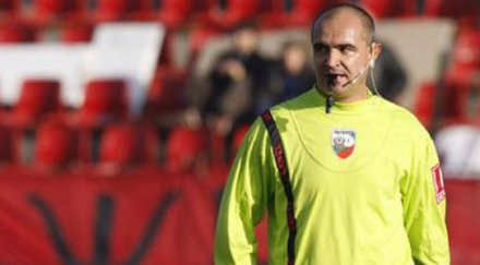 скандалният стефан спасов свири левски купата