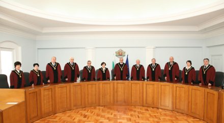 правят таен кастинг конституционни съдии