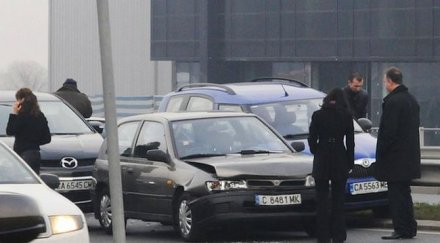 верижна катастрофа околовръстното софия снимка