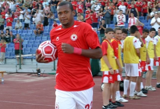 Бразилец, сменил 7 родни клуба подписва с ЦСКА