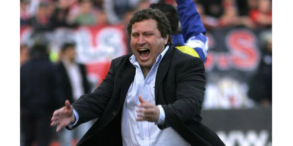 Само в ПИК: Славия започна преговори с Вили Вуцов