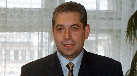 Гледат дело срещу бивш министър, съборил 2 хотела на морето