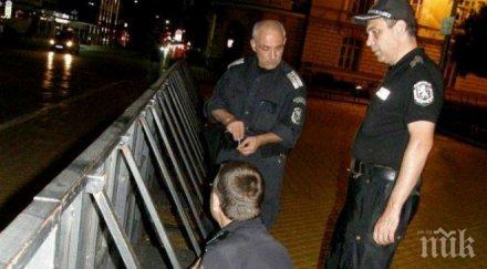 махат края кабинета орешарски накрая свалят огражденията парламента снимки