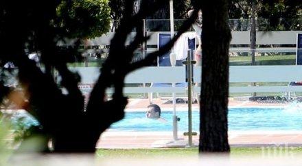 младеж изпадна кома скок басейн