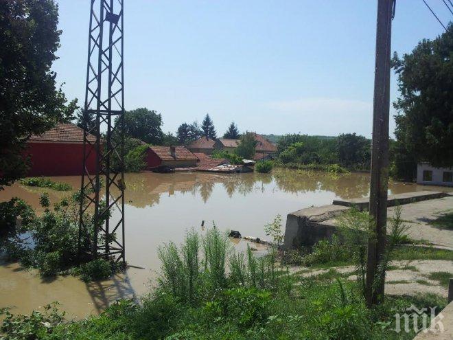 Бареков настани три бедстващи семейства от Мизия в София