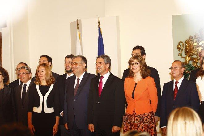 Служебният кабинет номинира Кристалина за еврокомисар на първото си заседание днес