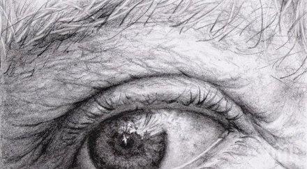 студентка спаси отчаян дядо самоубийство