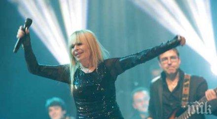 лили слаба концерта аполония звездата краставици снимка