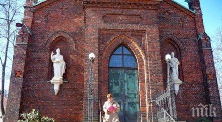 австрийка засне порно църква