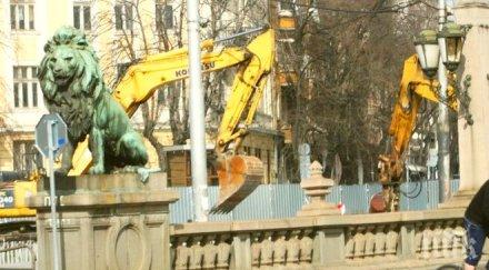 обърнаха тапата лъвов мост