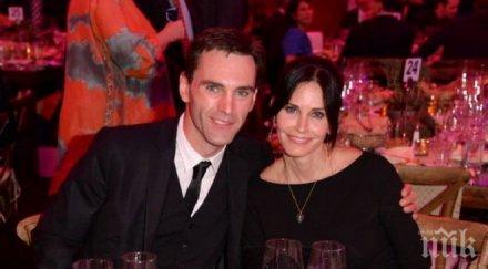 кортни кокс вдига сватба ирландски замък