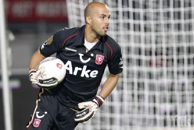 Испански отбор поиска Николай Михайлов