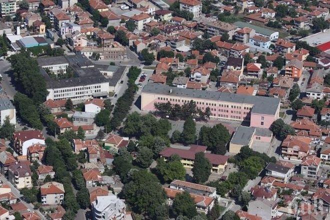 Ремонтират улиците в Свиленград