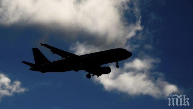 Десетки полети са анулирани или забавени заради буря в Истанбул