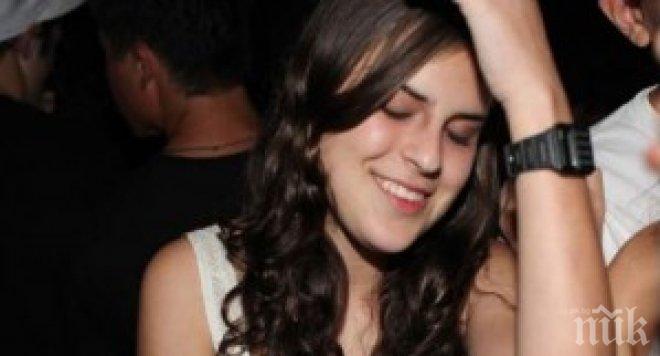 Ужас! Щерката на Брус Уилис и Деми Мур в болница, злоупотребила с кока