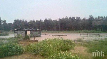 къмпингуващи издигат палатки без разрешение