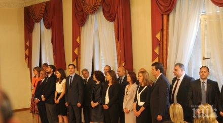 започнаха рокади министерствата теренът лица вече разчистен