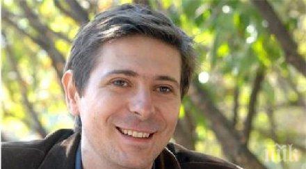 виктор николаев море гърция пали свещи атон